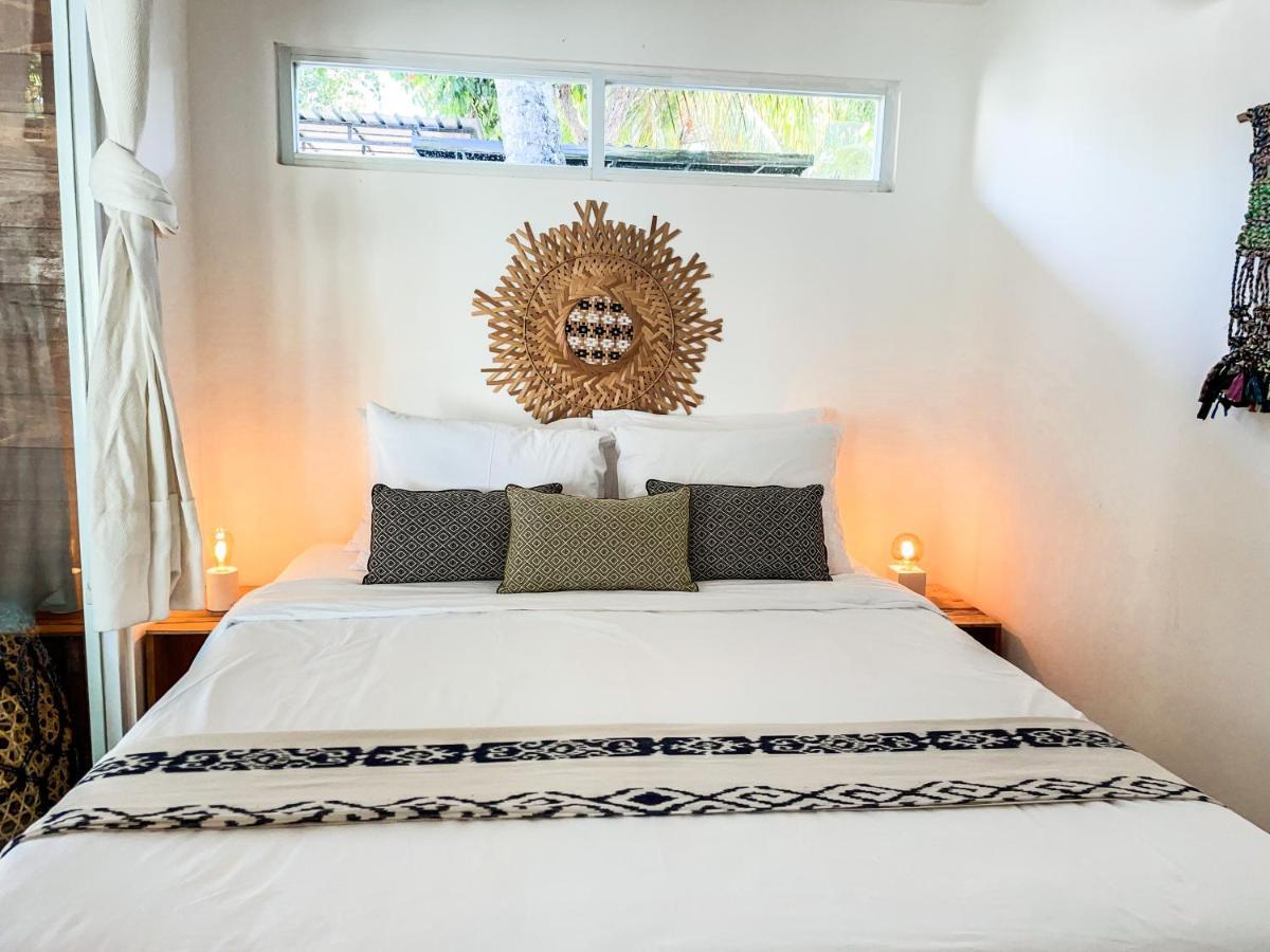 Villa Kotak Surfers Escape Reopening Rates Apply Now Selong Belanak Luaran gambar